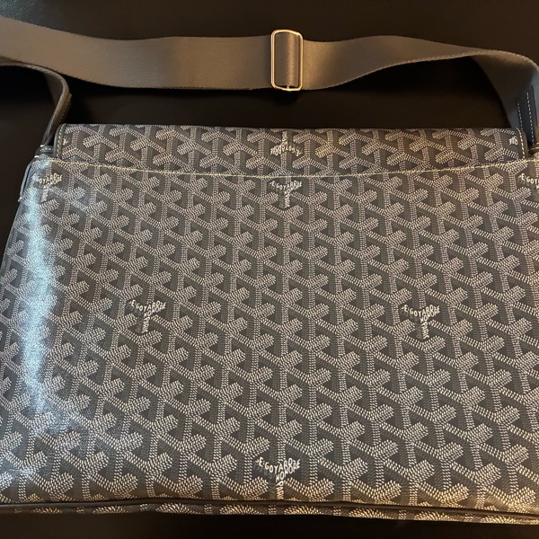Goyard Capetien MM Messenger Bag-5