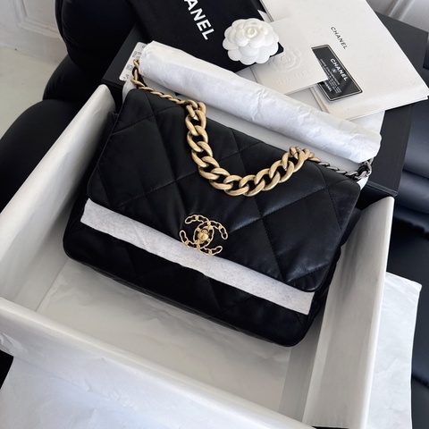 Chanel 黑金 19 Bag