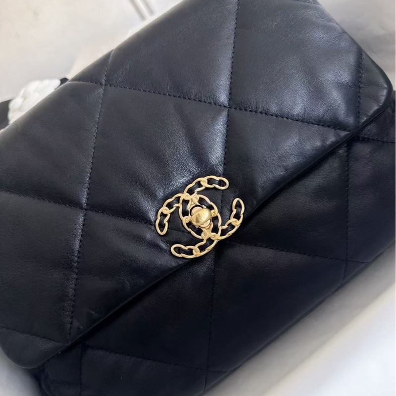 Chanel 黑金 19 Bag-2