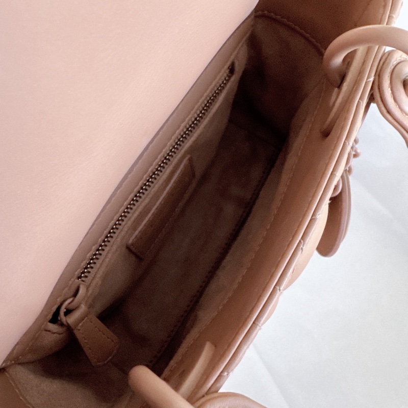 Dior三格戴妃乾燥玫瑰色-8