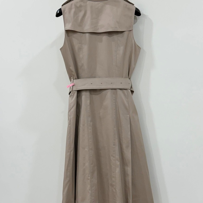 BURBERRY 倫敦 雙排扣腰帶風衣型洋裝&外套-2