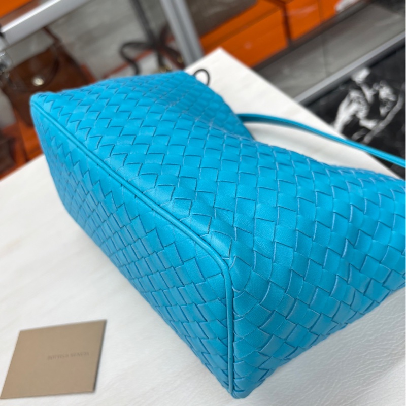 BV油畫藍編織飯盒Hobo-7