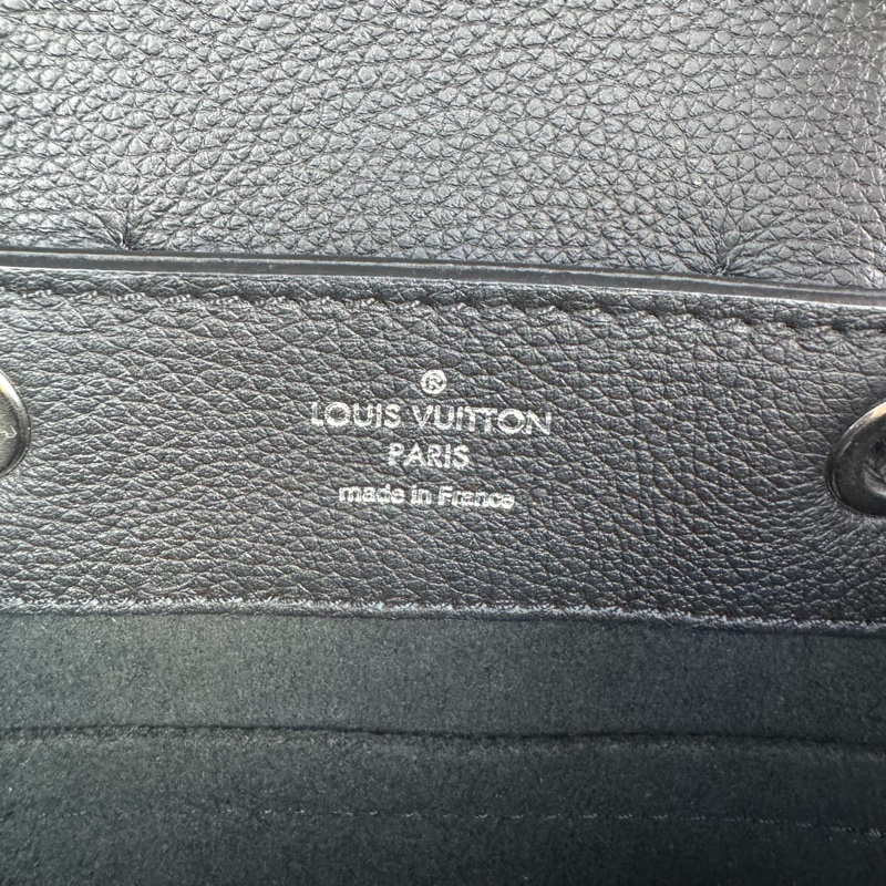 LV 雙肩小書包 秀款小花Lockme雙肩包-11