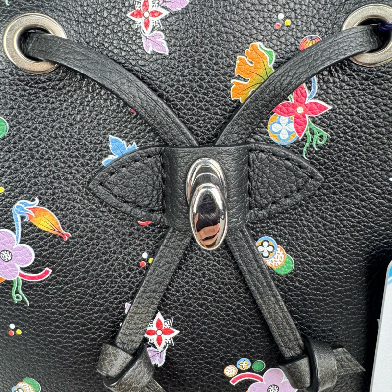 LV 雙肩小書包 秀款小花Lockme雙肩包-15