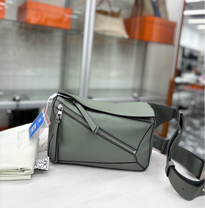 Loewe Puzzle 灰綠色-0