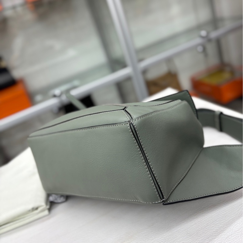 Loewe Puzzle 灰綠色-5