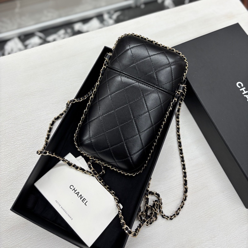 Chanel 21B羊皮滾邊手機包-1