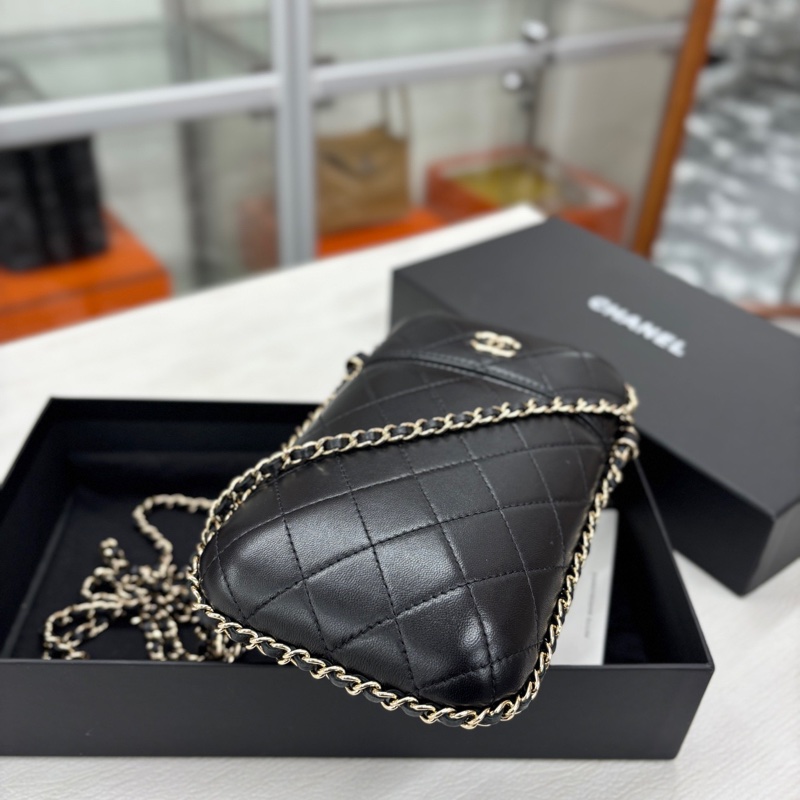 Chanel 21B羊皮滾邊手機包-5