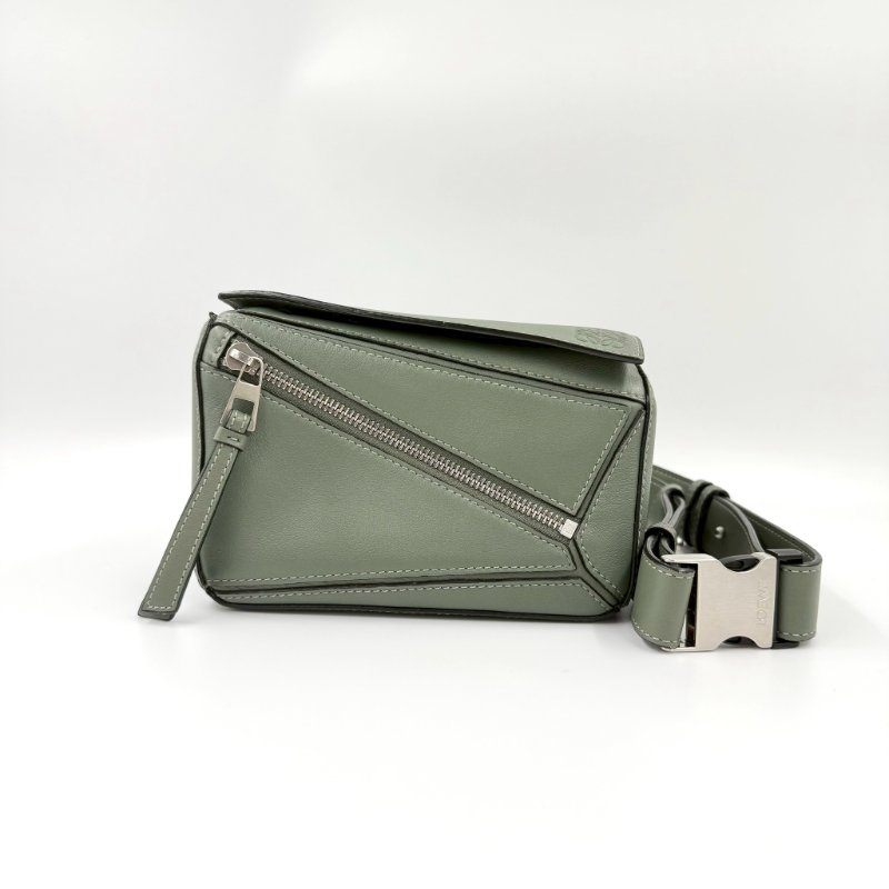 LOEWE - 鼠尾草綠Mini Puzzle Edge 腰包-0