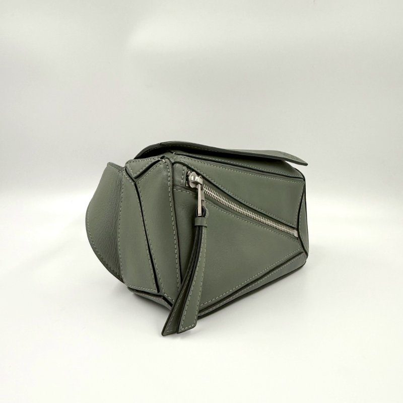 LOEWE - 鼠尾草綠Mini Puzzle Edge 腰包-3