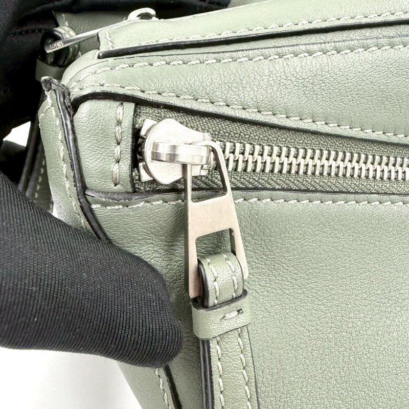 LOEWE - 鼠尾草綠Mini Puzzle Edge 腰包-13