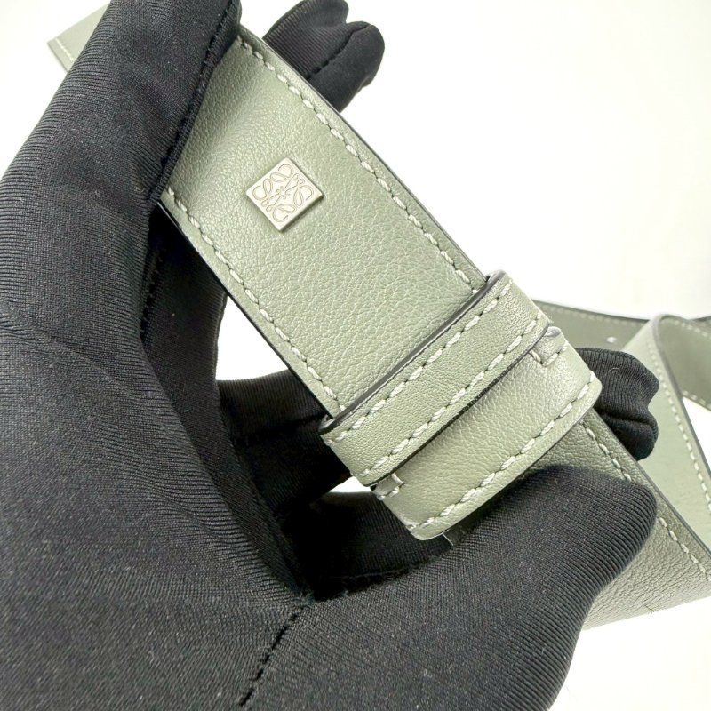 LOEWE - 鼠尾草綠Mini Puzzle Edge 腰包-17