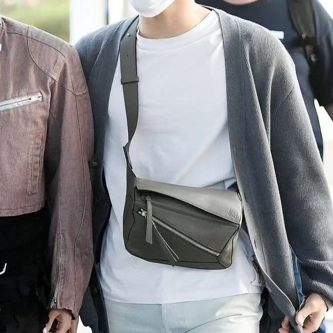 LOEWE - 鼠尾草綠Mini Puzzle Edge 腰包-2