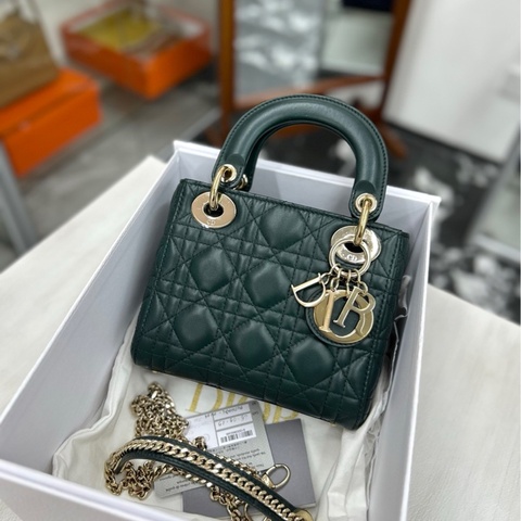 Dior 墨綠色三格戴妃