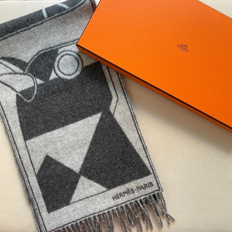 全新 清貨🧡 Hermes cashmere 頸巾 羊绒 圍巾  🐴 Camails Jacquard 馬頭盔甲提花-0
