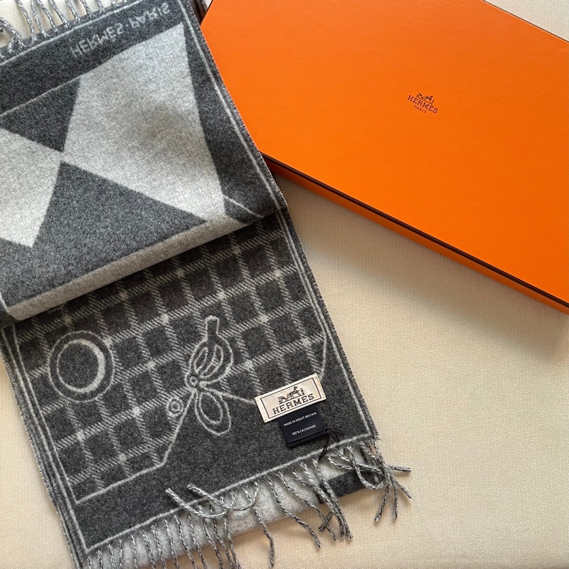 全新 清貨🧡 Hermes cashmere 頸巾 羊绒 圍巾  🐴 Camails Jacquard 馬頭盔甲提花-3