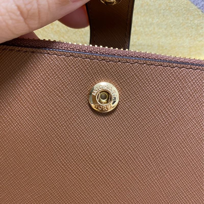 Michael Kors 手拿包。手腕包 長夾。手機包-21