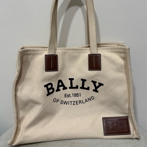 Bally白色帆布托特肩背包
