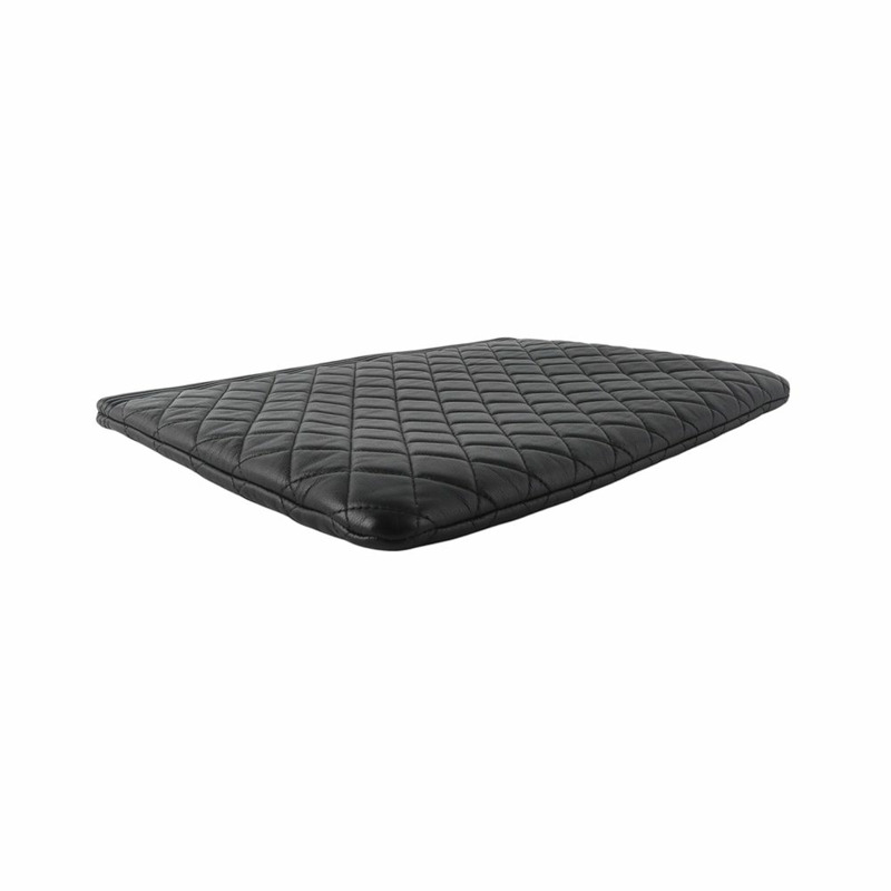 【包稅】CHANEL Boy Chanel A84407 魚子醬金手拿包（大）35221-3