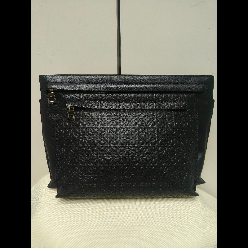 ‼️年前限時特賣‼️（原25800）至1/25⏰【8成新】㊣✨ LOEWE ✨羅威 黑色 壓紋 雙夾層 小羊皮 肩背包 斜背包 /二手包/二手精品🌳二手樹屋🌳-1