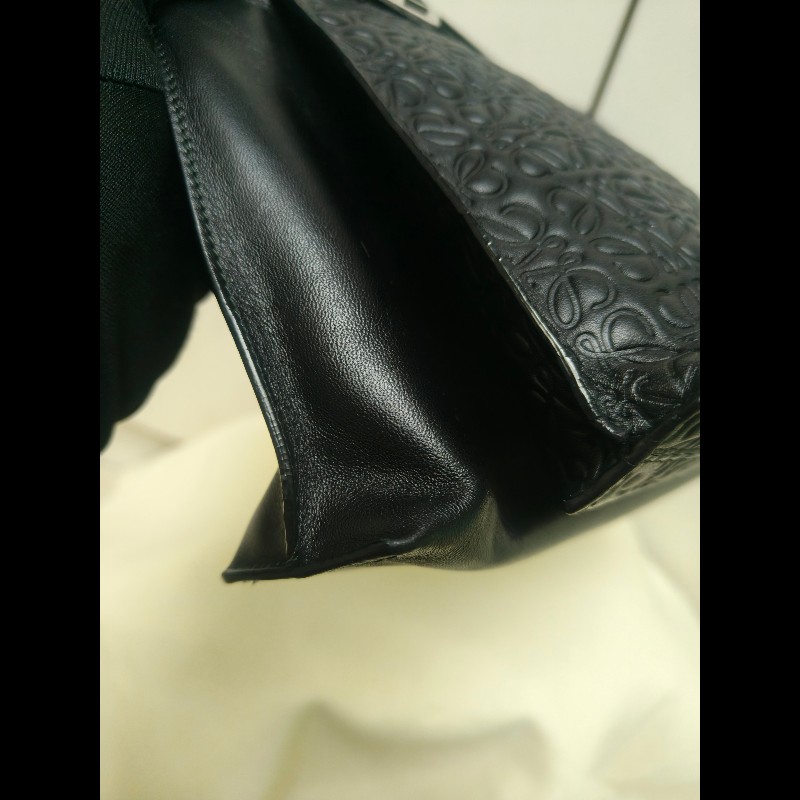 ‼️年前限時特賣‼️（原25800）至1/25⏰【8成新】㊣✨ LOEWE ✨羅威 黑色 壓紋 雙夾層 小羊皮 肩背包 斜背包 /二手包/二手精品🌳二手樹屋🌳-7