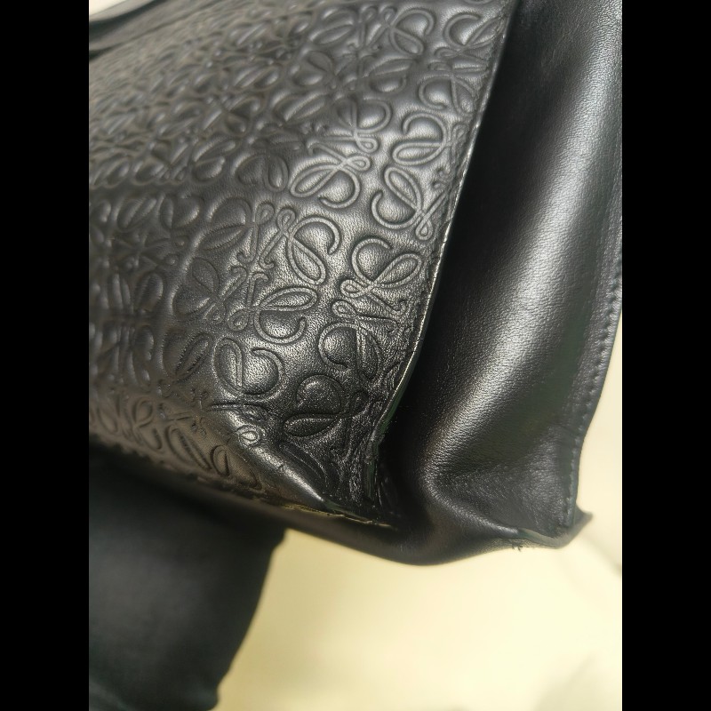 ‼️年前限時特賣‼️（原25800）至1/25⏰【8成新】㊣✨ LOEWE ✨羅威 黑色 壓紋 雙夾層 小羊皮 肩背包 斜背包 /二手包/二手精品🌳二手樹屋🌳-9