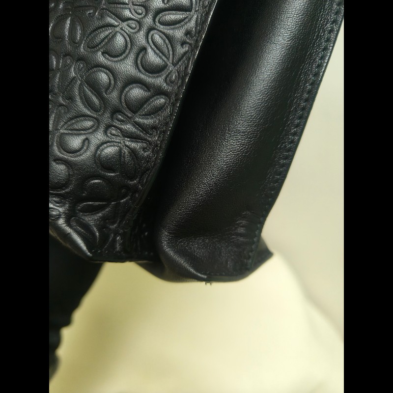 ‼️年前限時特賣‼️（原25800）至1/25⏰【8成新】㊣✨ LOEWE ✨羅威 黑色 壓紋 雙夾層 小羊皮 肩背包 斜背包 /二手包/二手精品🌳二手樹屋🌳-10
