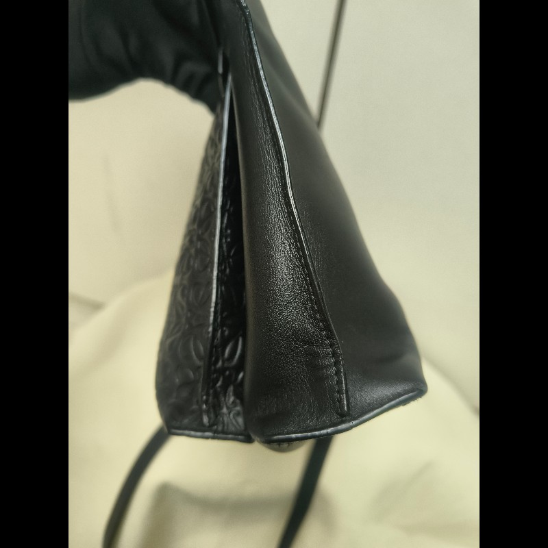 ‼️年前限時特賣‼️（原25800）至1/25⏰【8成新】㊣✨ LOEWE ✨羅威 黑色 壓紋 雙夾層 小羊皮 肩背包 斜背包 /二手包/二手精品🌳二手樹屋🌳-21