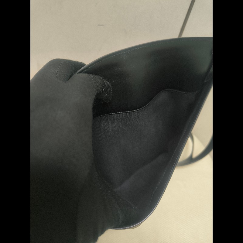 ‼️年前限時特賣‼️（原25800）至1/25⏰【8成新】㊣✨ LOEWE ✨羅威 黑色 壓紋 雙夾層 小羊皮 肩背包 斜背包 /二手包/二手精品🌳二手樹屋🌳-29