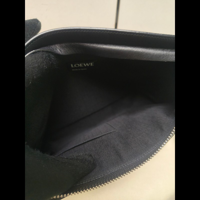 ‼️年前限時特賣‼️（原25800）至1/25⏰【8成新】㊣✨ LOEWE ✨羅威 黑色 壓紋 雙夾層 小羊皮 肩背包 斜背包 /二手包/二手精品🌳二手樹屋🌳-38