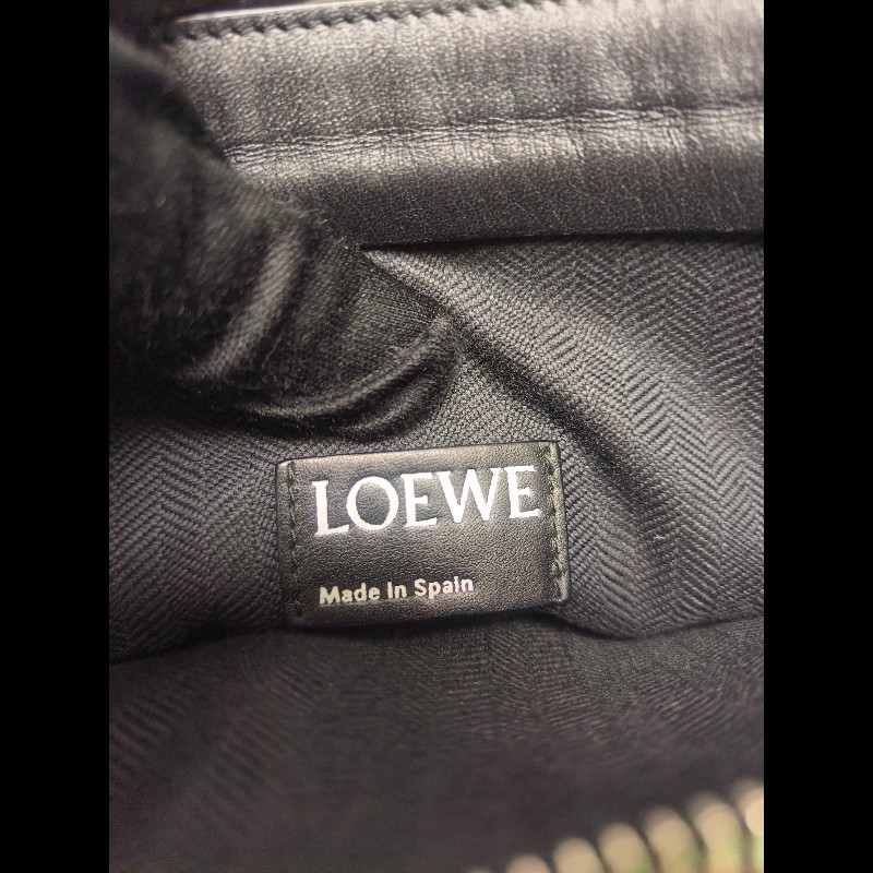 ‼️年前限時特賣‼️（原25800）至1/25⏰【8成新】㊣✨ LOEWE ✨羅威 黑色 壓紋 雙夾層 小羊皮 肩背包 斜背包 /二手包/二手精品🌳二手樹屋🌳-42