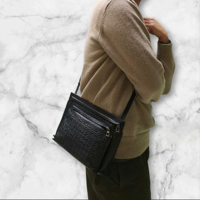 ‼️年前限時特賣‼️（原25800）至1/25⏰【8成新】㊣✨ LOEWE ✨羅威 黑色 壓紋 雙夾層 小羊皮 肩背包 斜背包 /二手包/二手精品🌳二手樹屋🌳-46