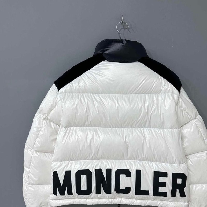 Moncler 袖標背後大logo亮面羽絨外套1碼胸圍112衣長62 99新配件塵袋衣架-2