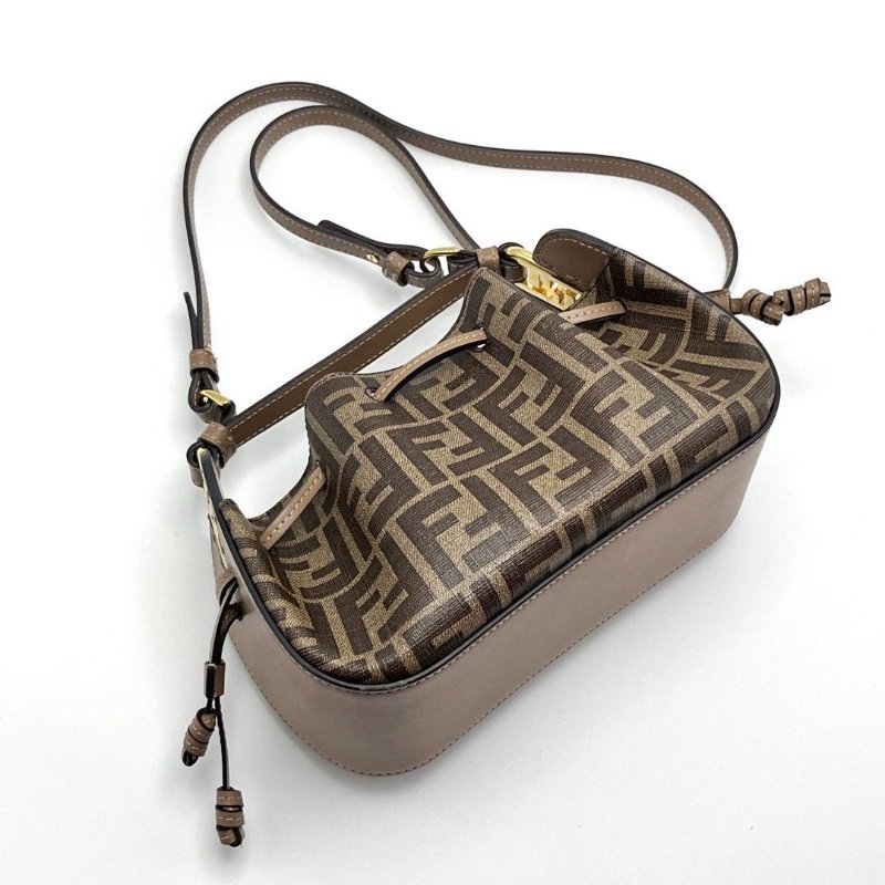 FENDI 經典老花抽繩mini手提肩背斜背餃子包 23*14*8 98新配件塵袋-3