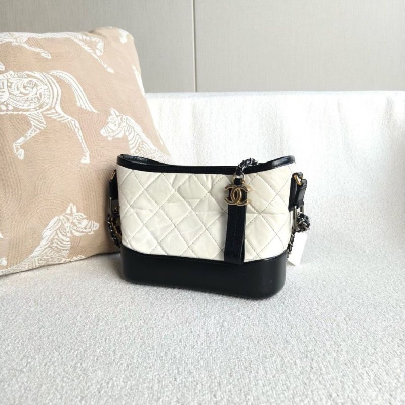 Chanel Gabrielle流浪包小號20*16*5 98新配件保卡塵袋-4