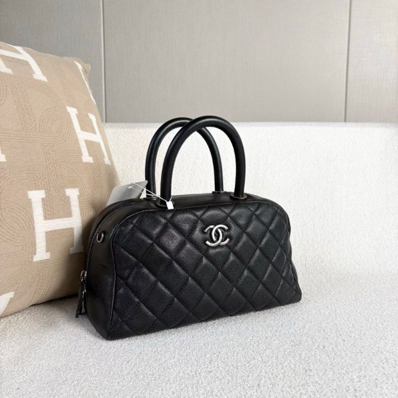 Chanel 保齡球手提斜背包黑銀荔枝皮38*17*13 98新配件塵袋-3