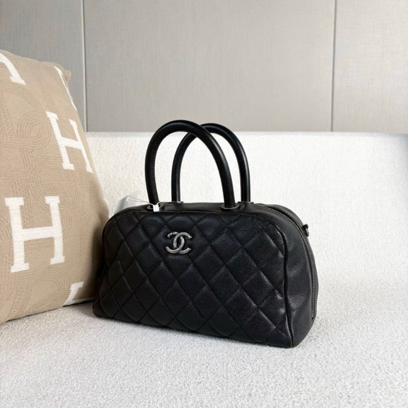 Chanel 保齡球手提斜背包黑銀荔枝皮38*17*13 98新配件塵袋-5