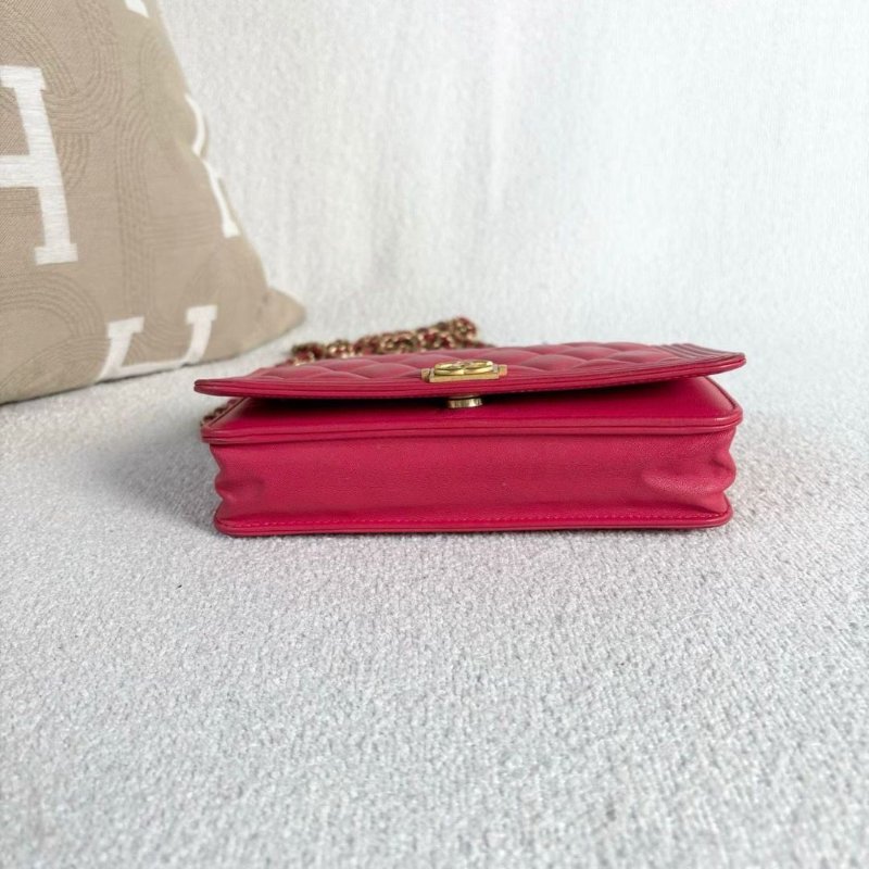 Chanel Leboywoc鏈條包 玫紅色金扣19*13*4 98新配件塵袋保卡-4