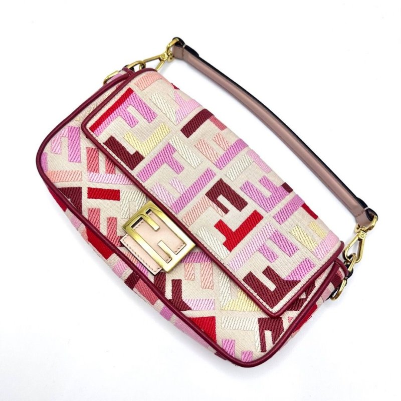 FENDI 情人節限定粉色老花手提肩背斜背包28*16*6.5 98新配件塵袋-2