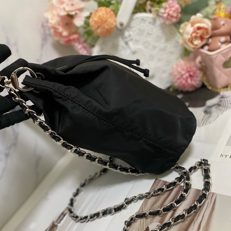 Prada 降落傘束口包小水桶包🏅-15