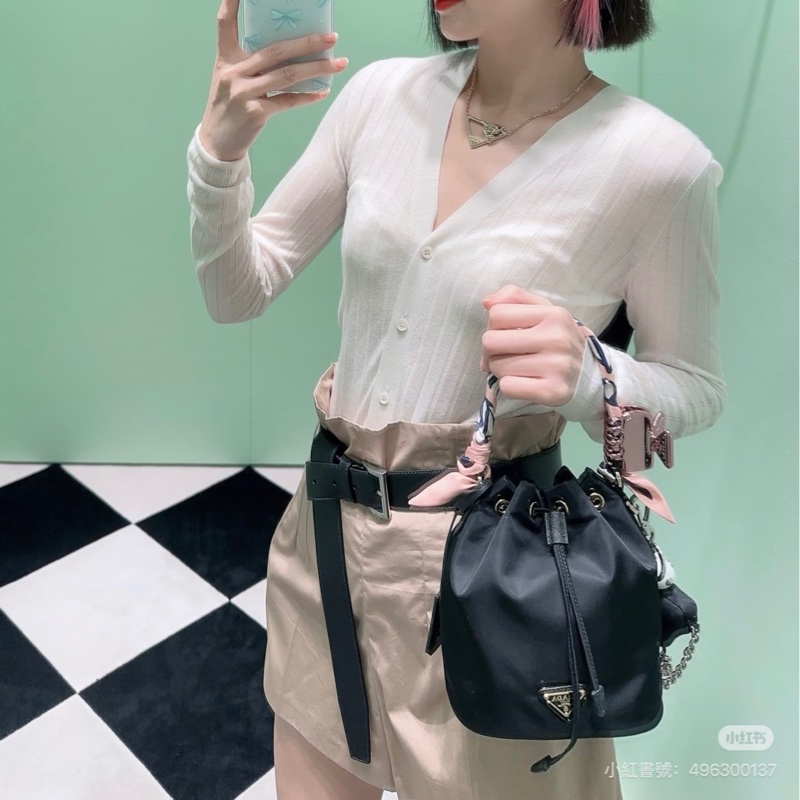 Prada 降落傘束口包小水桶包🏅-33