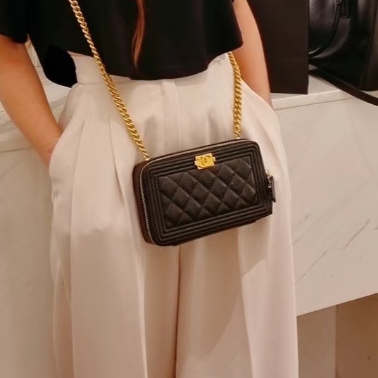 不敗實用款🗝️超低價🤩Chanel香奈兒黑金荔枝牛皮leboy手機包斜挎單肩包-4