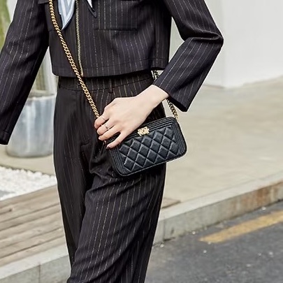 不敗實用款🗝️超低價🤩Chanel香奈兒黑金荔枝牛皮leboy手機包斜挎單肩包-6