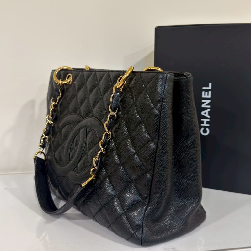經典實用款😍99新🆕Chanel黑金荔枝牛皮GST托特包單肩包-11
