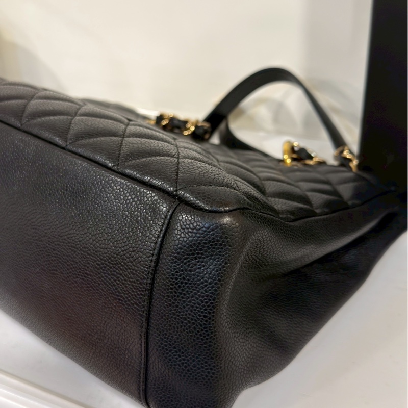 經典實用款😍99新🆕Chanel黑金荔枝牛皮GST托特包單肩包-16