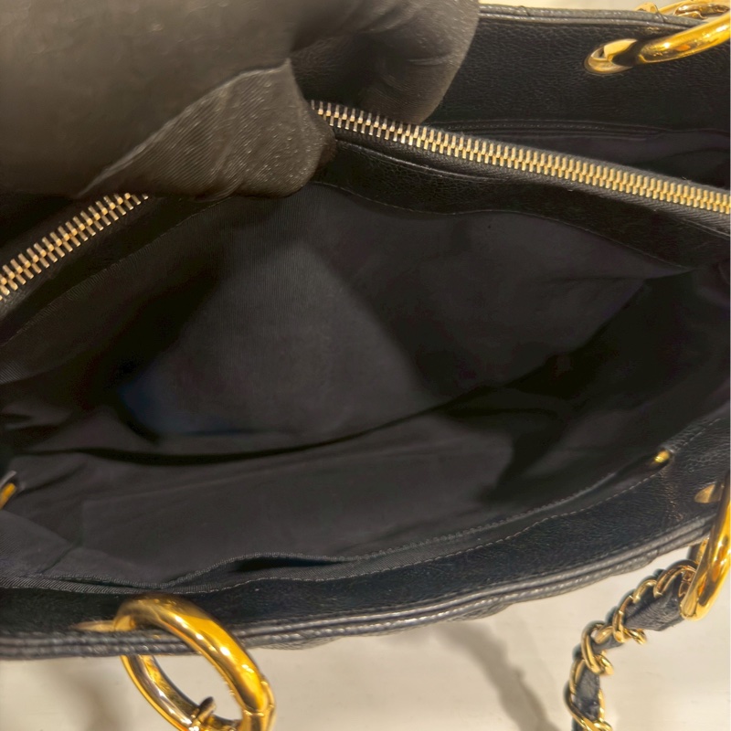 經典實用款😍99新🆕Chanel黑金荔枝牛皮GST托特包單肩包-21