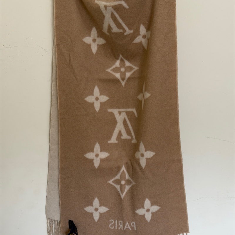 914intheair精品代購『全新』LV Louis Vuitton logo奶茶色雙面羊絨圍巾-8
