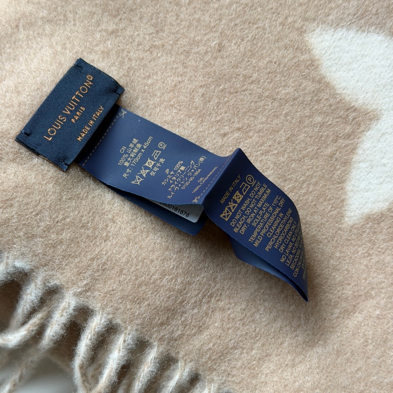 914intheair精品代購『全新』LV Louis Vuitton logo奶茶色雙面羊絨圍巾-13