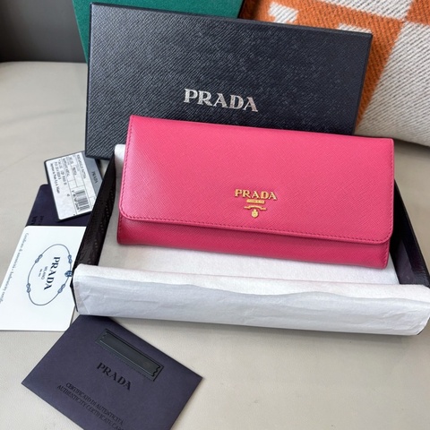 【近新閒置品】Prada 粉色十字紋牛皮長款錢包長夾財布