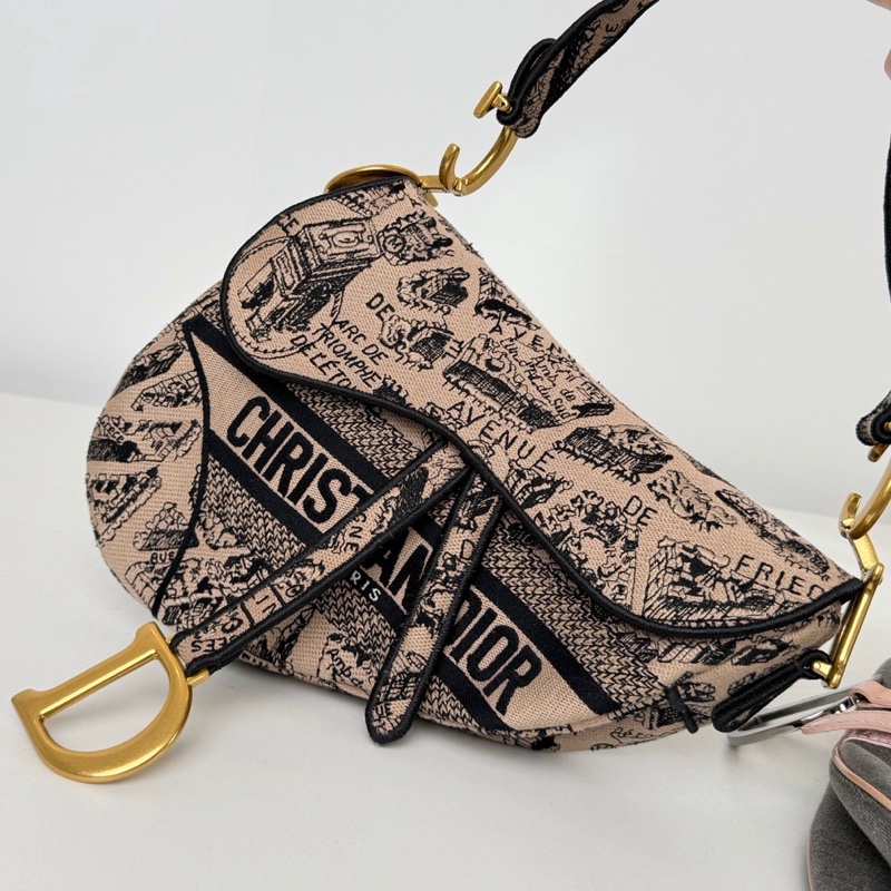 【近新閒置品】Dior迪奧23年巴黎地圖丹寧限量款奶茶色刺繡馬鞍包中號手提單肩包-2